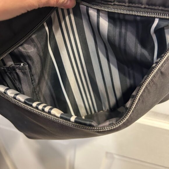 Lug RFID Medium Crossbody  - Flare 2 Black Initial T - Picture 5 of 6